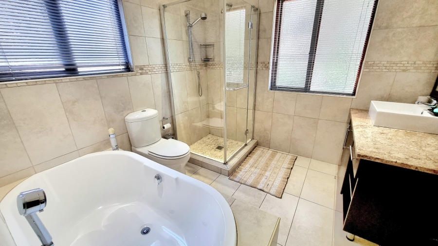 5 Bedroom Property for Sale in Koro Creek Golf Estate Limpopo