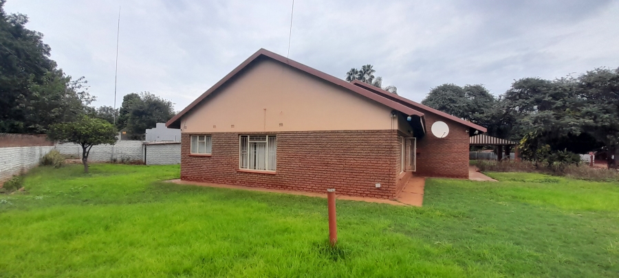4 Bedroom Property for Sale in Chroompark Limpopo