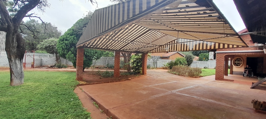 4 Bedroom Property for Sale in Chroompark Limpopo
