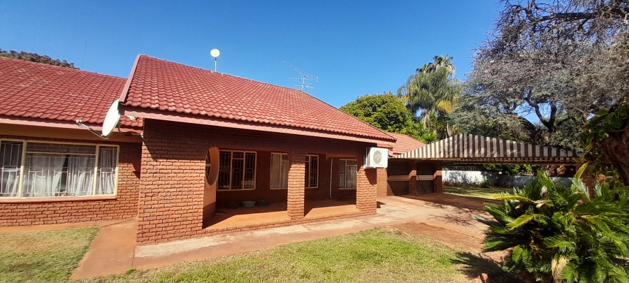 4 Bedroom Property for Sale in Chroompark Limpopo