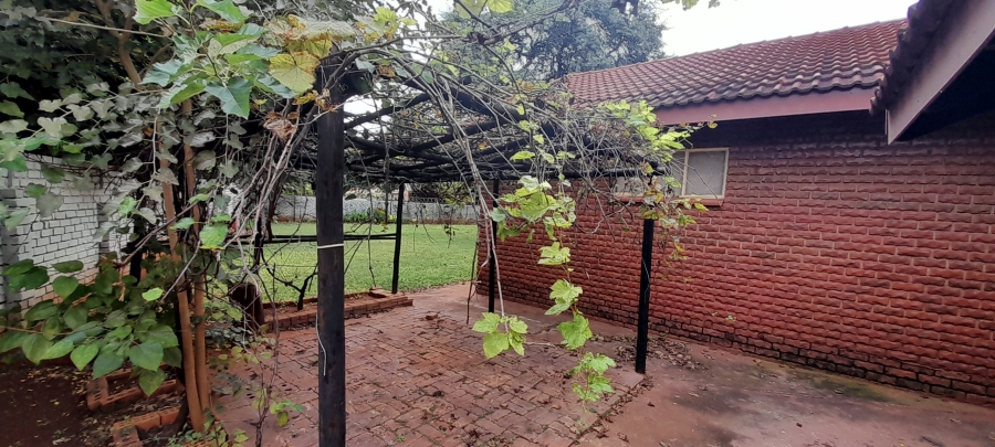 4 Bedroom Property for Sale in Chroompark Limpopo