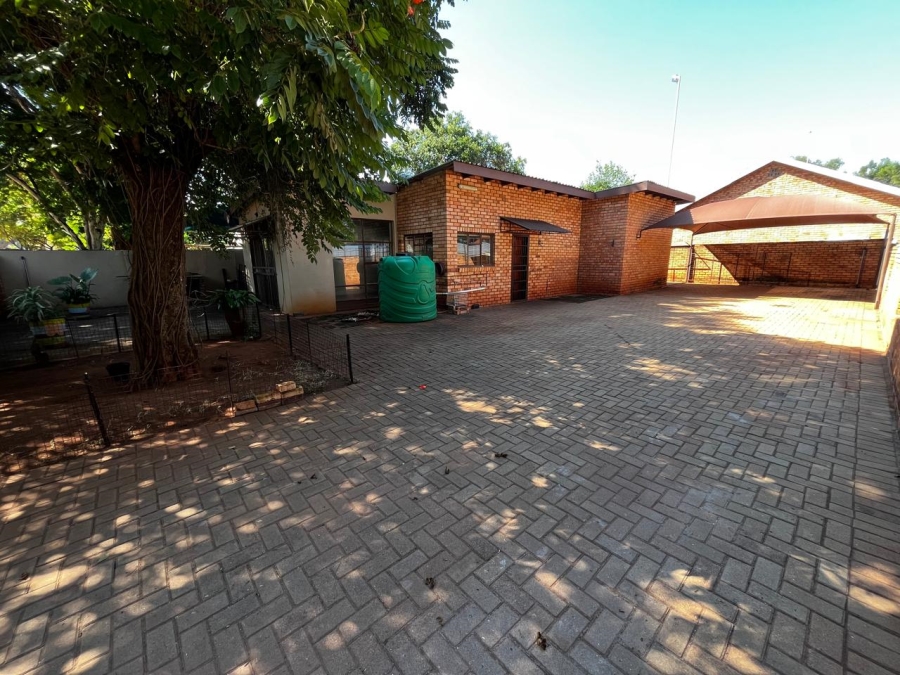 To Let 2 Bedroom Property for Rent in Impala Park Limpopo