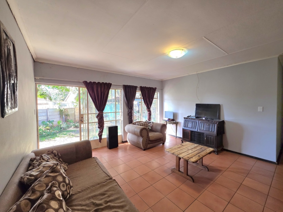 To Let 5 Bedroom Property for Rent in Flora Park Limpopo