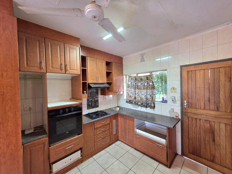 To Let 5 Bedroom Property for Rent in Flora Park Limpopo
