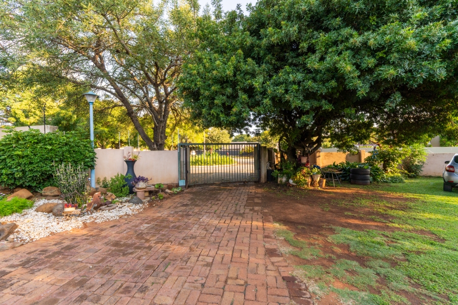 7 Bedroom Property for Sale in Bendor Limpopo