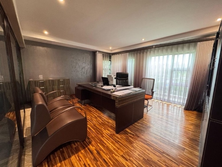 5 Bedroom Property for Sale in Bendor Limpopo