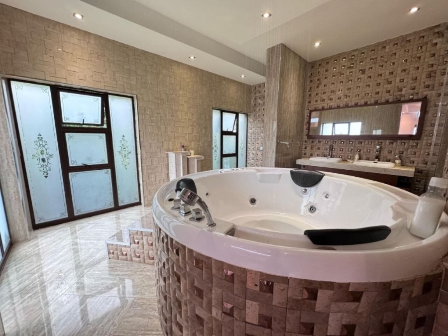 5 Bedroom Property for Sale in Bendor Limpopo