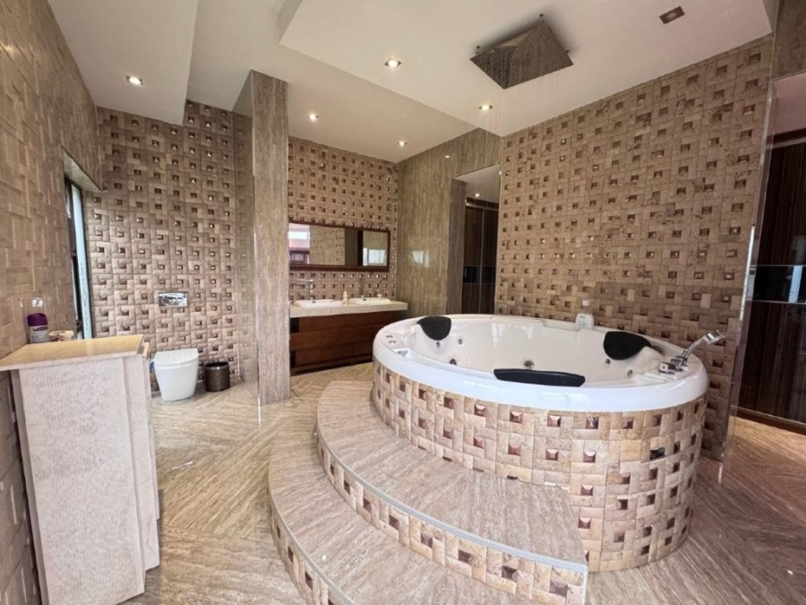 5 Bedroom Property for Sale in Bendor Limpopo