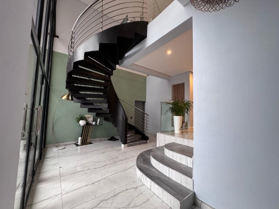 5 Bedroom Property for Sale in Bendor Limpopo