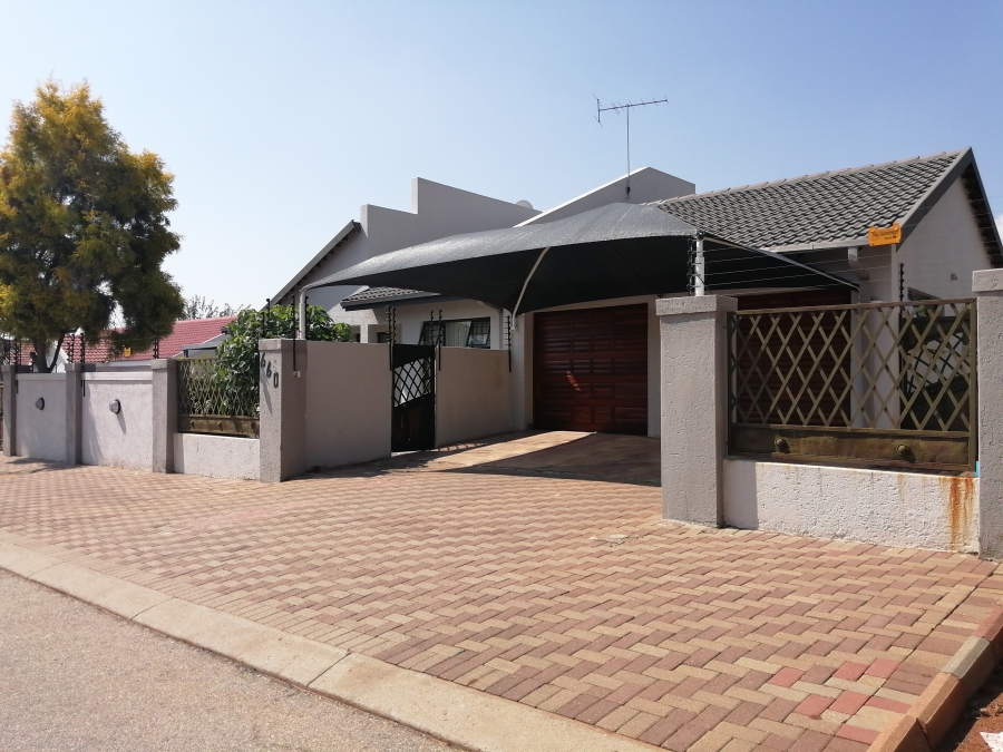 4 Bedroom Property for Sale in Bendor Ext 17 Limpopo