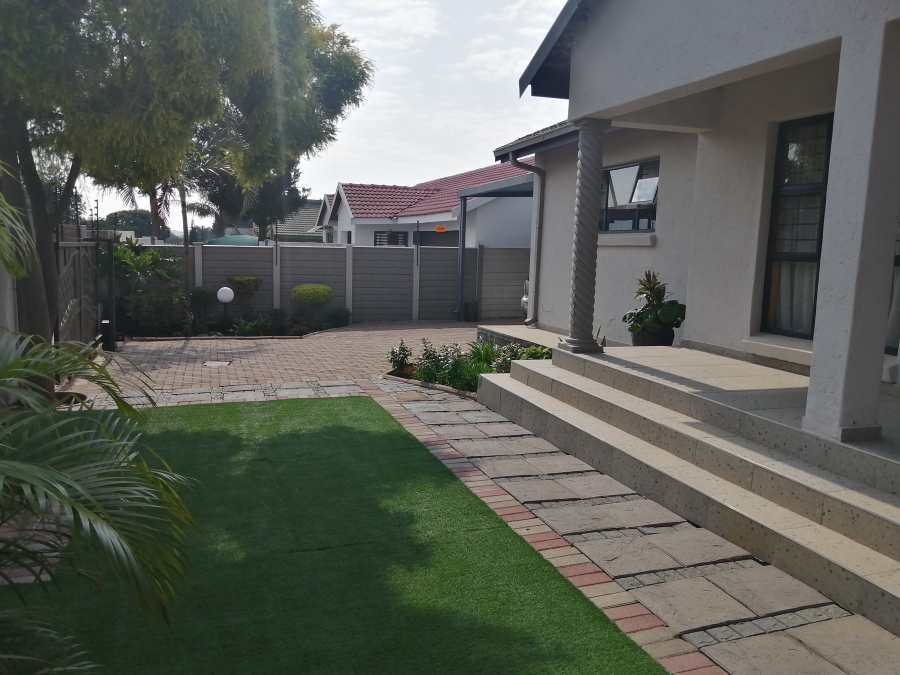 4 Bedroom Property for Sale in Bendor Ext 17 Limpopo
