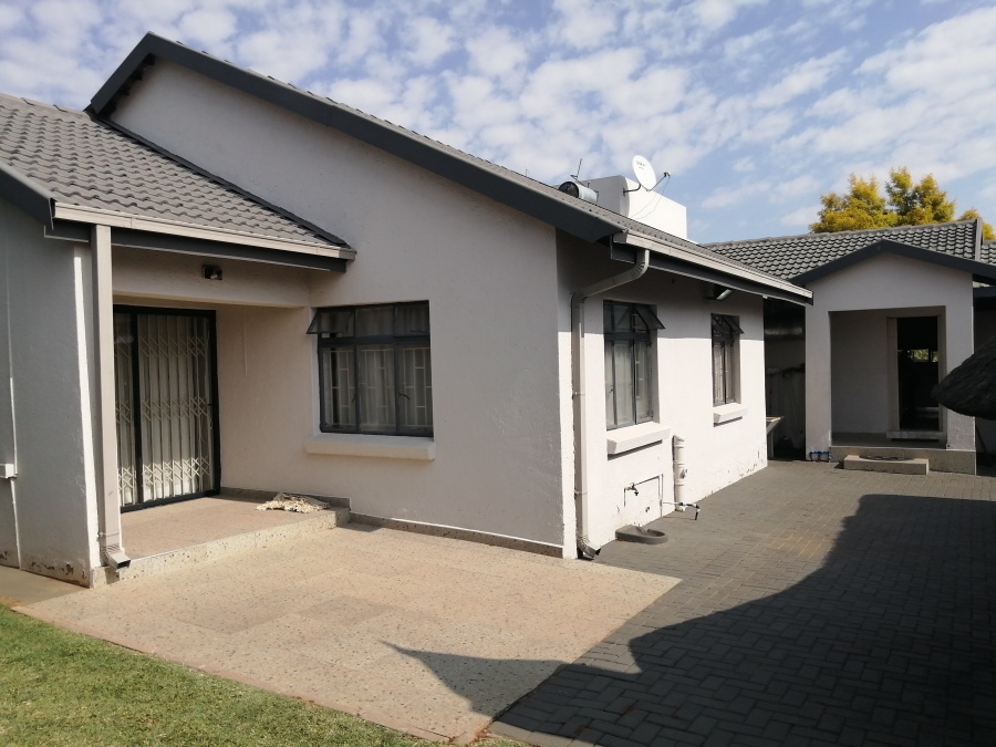4 Bedroom Property for Sale in Bendor Ext 17 Limpopo