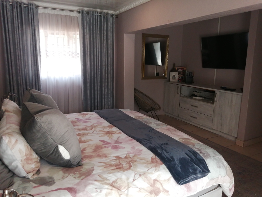 4 Bedroom Property for Sale in Bendor Ext 17 Limpopo