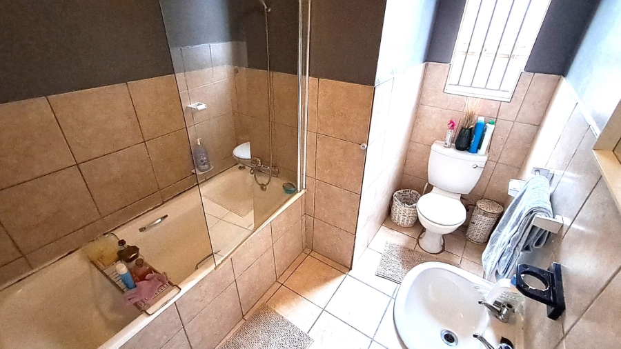 To Let 3 Bedroom Property for Rent in Bendor Limpopo