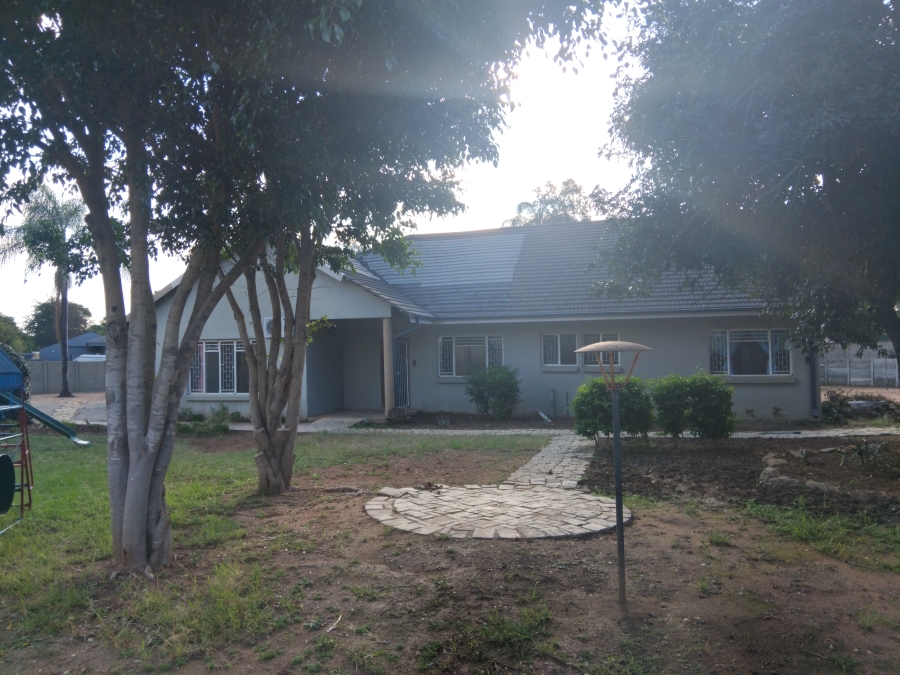 7 Bedroom Property for Sale in Hospitaalpark Limpopo
