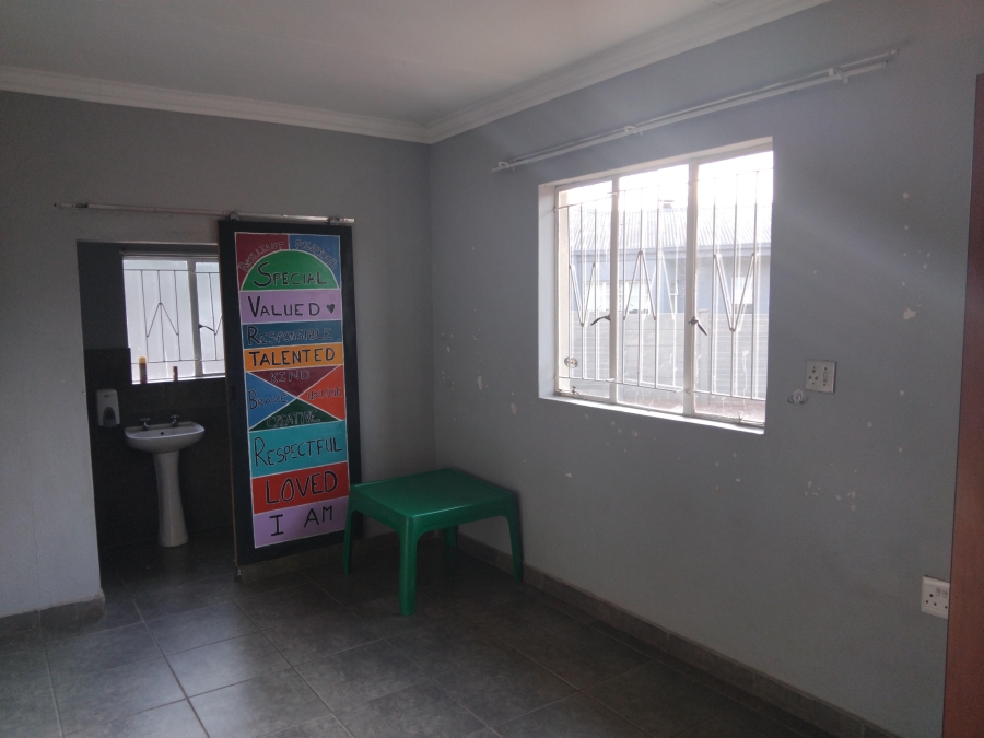 7 Bedroom Property for Sale in Hospitaalpark Limpopo