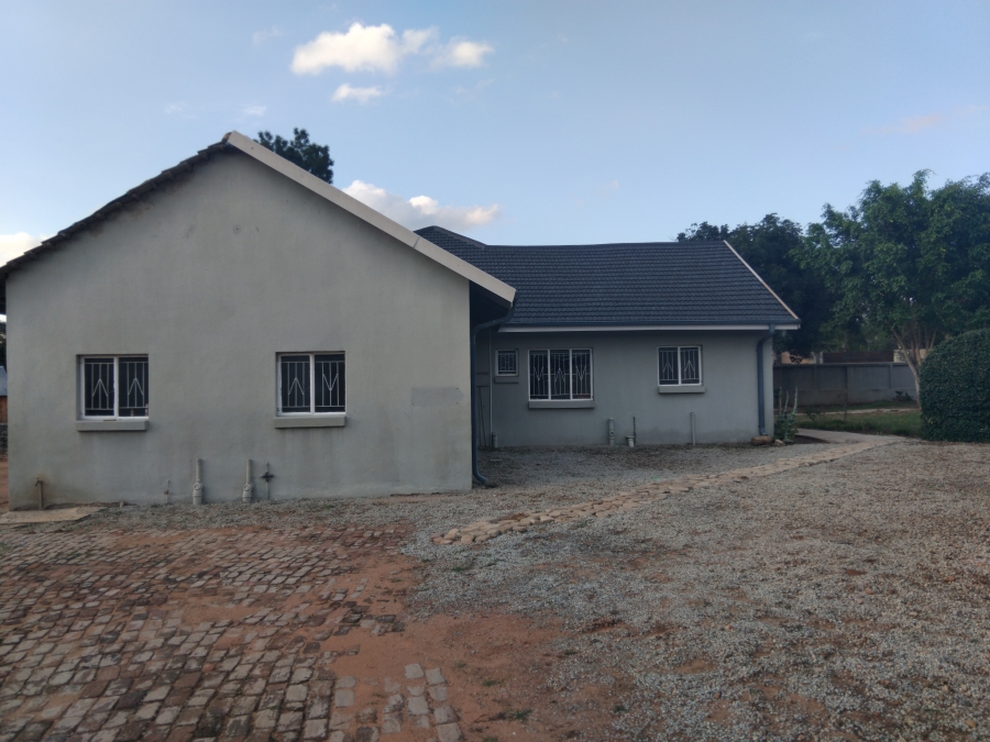 7 Bedroom Property for Sale in Hospitaalpark Limpopo