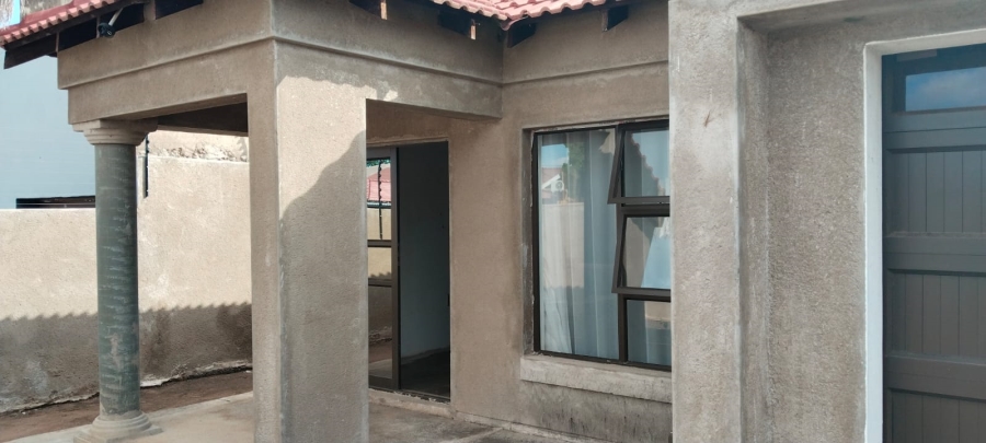 2 Bedroom Property for Sale in Westenburg Limpopo