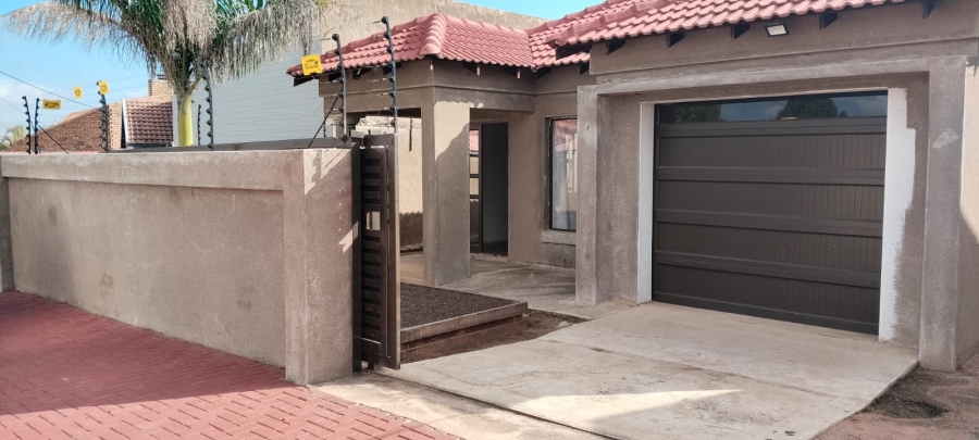 2 Bedroom Property for Sale in Westenburg Limpopo