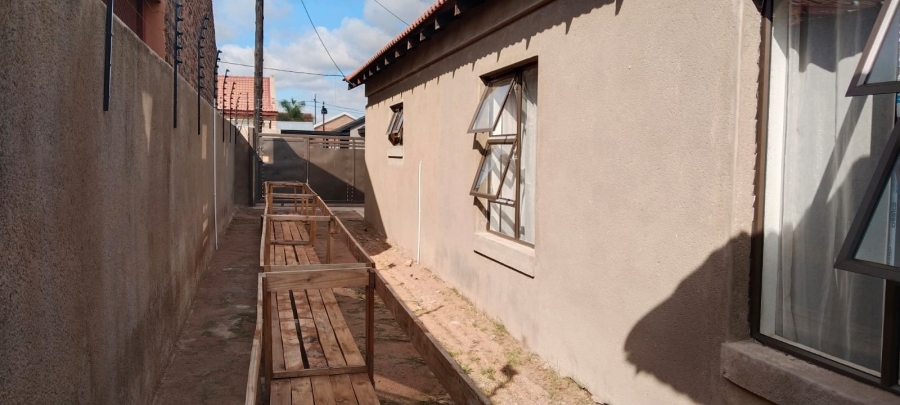 2 Bedroom Property for Sale in Westenburg Limpopo