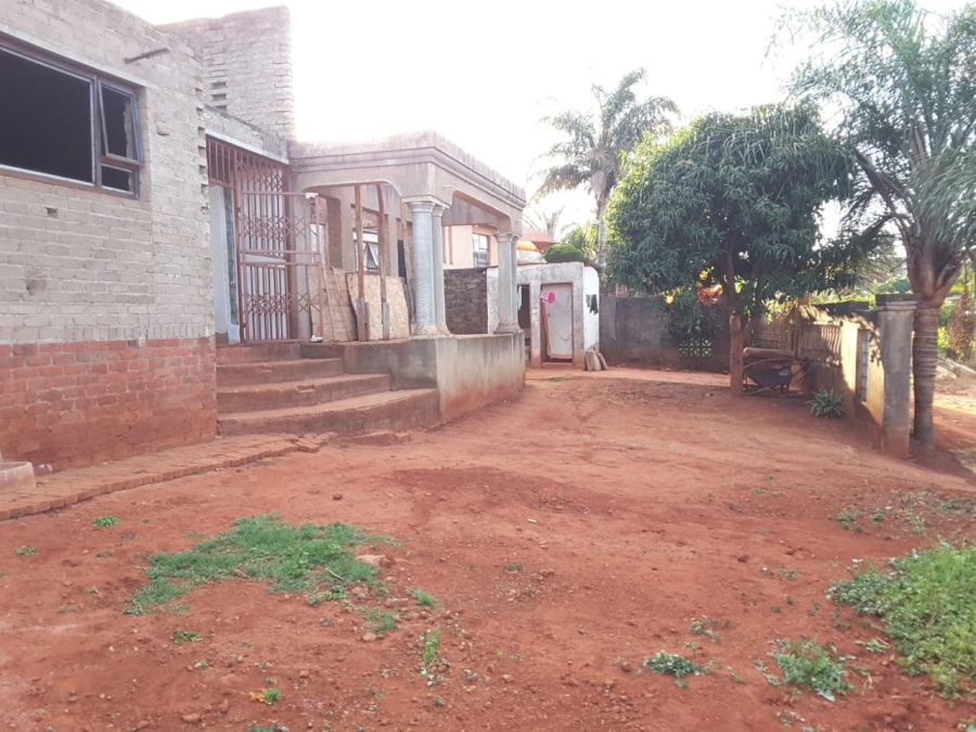 6 Bedroom Property for Sale in Sibasa Limpopo