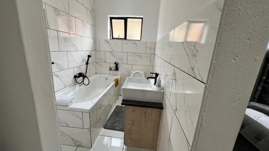 To Let 3 Bedroom Property for Rent in Bendor Limpopo