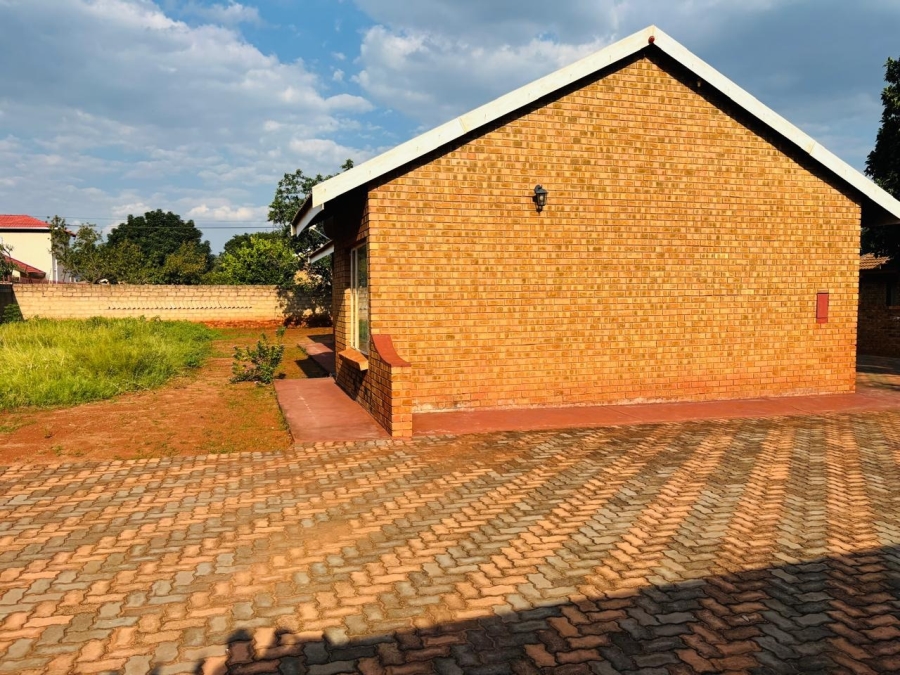 3 Bedroom Property for Sale in Chroompark Limpopo