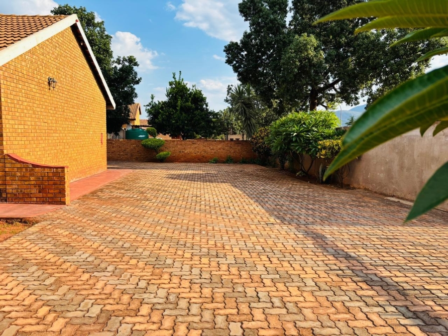 3 Bedroom Property for Sale in Chroompark Limpopo