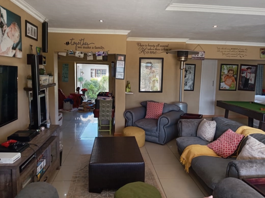 4 Bedroom Property for Sale in Myngenoegen A H Limpopo
