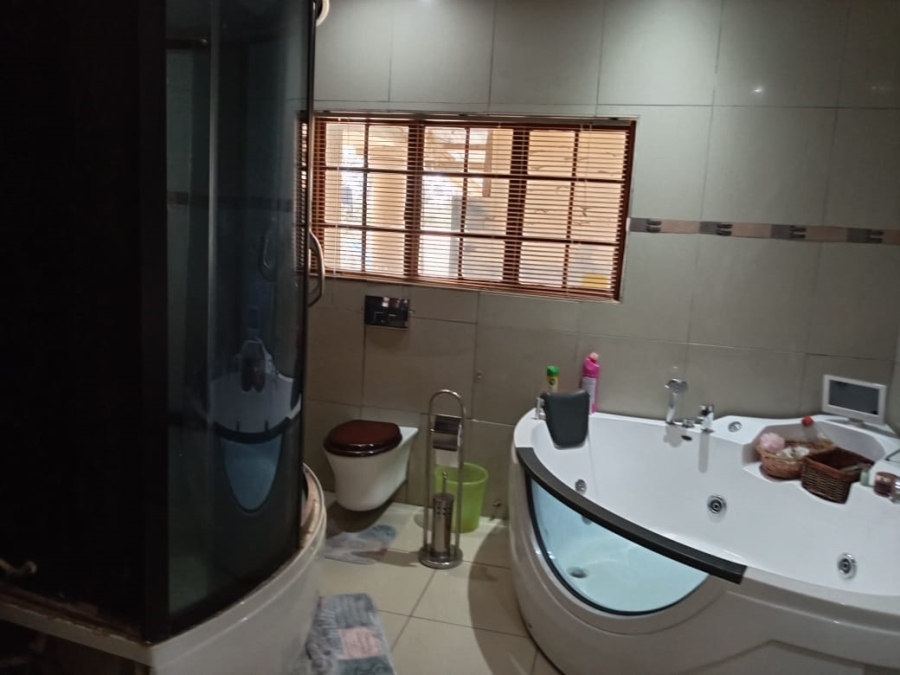 4 Bedroom Property for Sale in Myngenoegen A H Limpopo