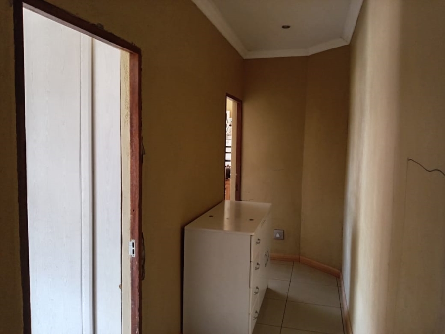 4 Bedroom Property for Sale in Myngenoegen A H Limpopo