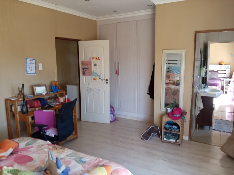 4 Bedroom Property for Sale in Myngenoegen A H Limpopo