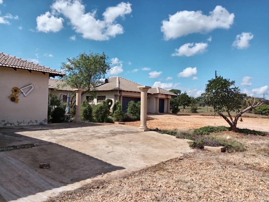 4 Bedroom Property for Sale in Myngenoegen A H Limpopo