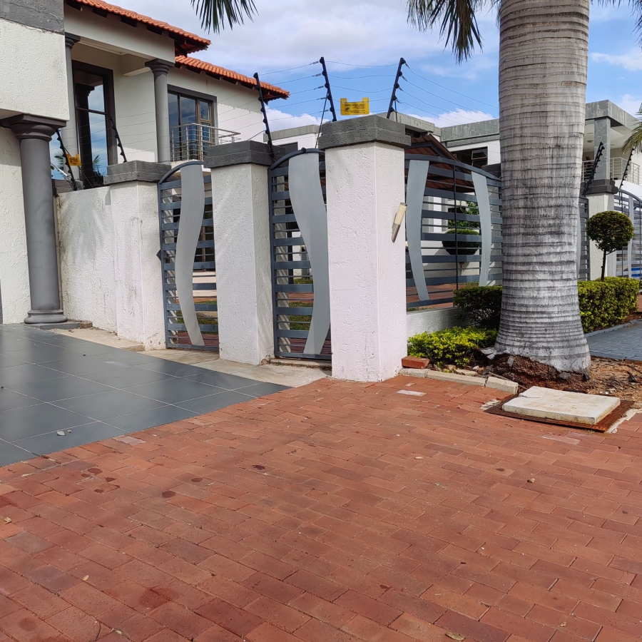 6 Bedroom Property for Sale in Waterberry Country Estate Limpopo