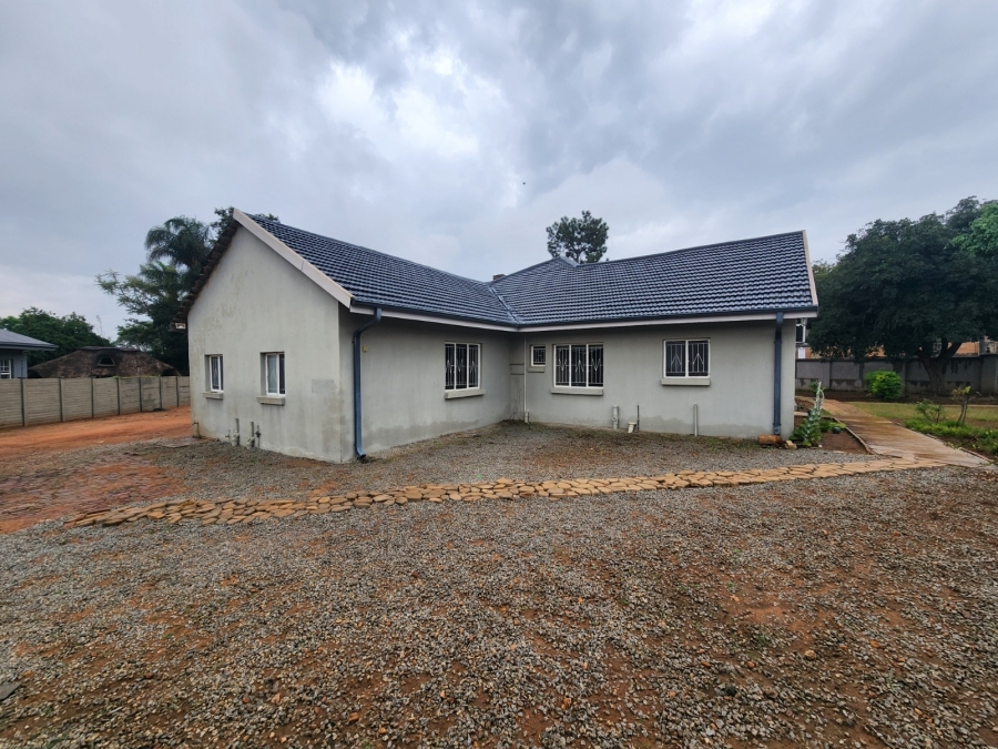 To Let 7 Bedroom Property for Rent in Hospitaalpark Limpopo