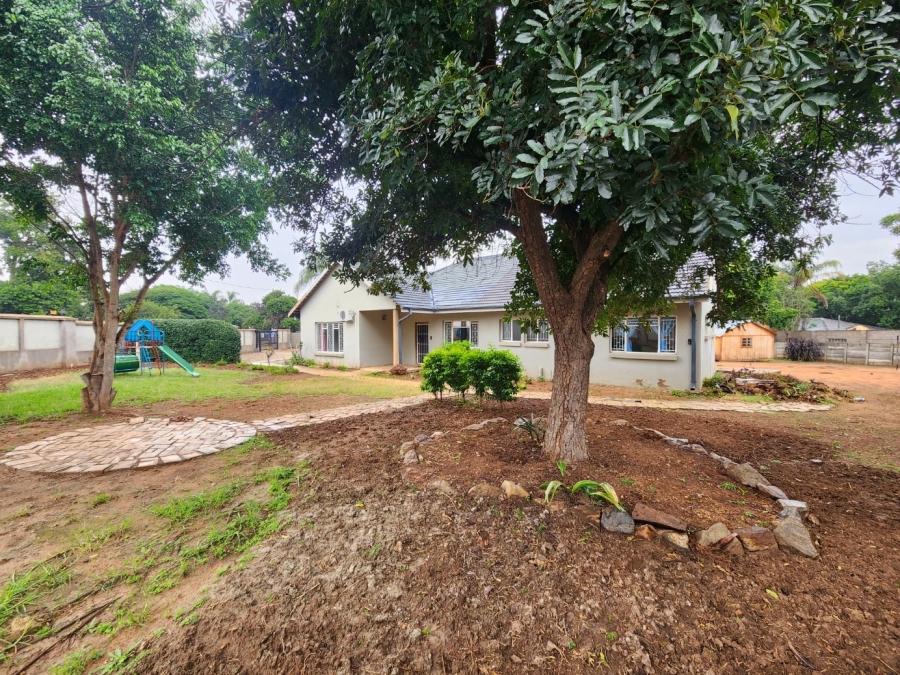 To Let 7 Bedroom Property for Rent in Hospitaalpark Limpopo