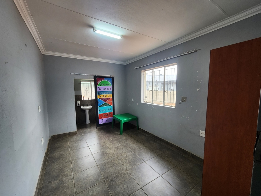 To Let 7 Bedroom Property for Rent in Hospitaalpark Limpopo