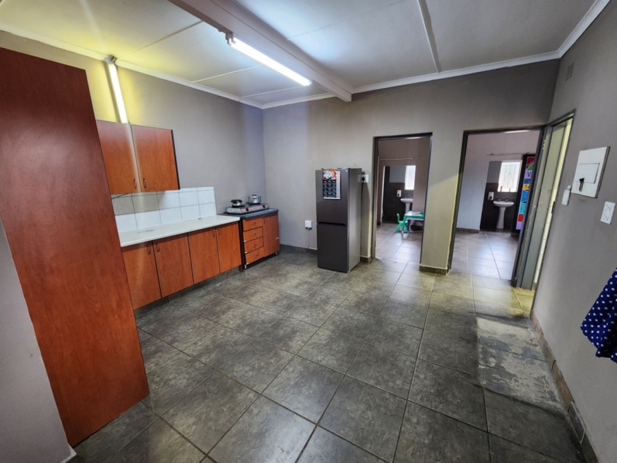To Let 7 Bedroom Property for Rent in Hospitaalpark Limpopo