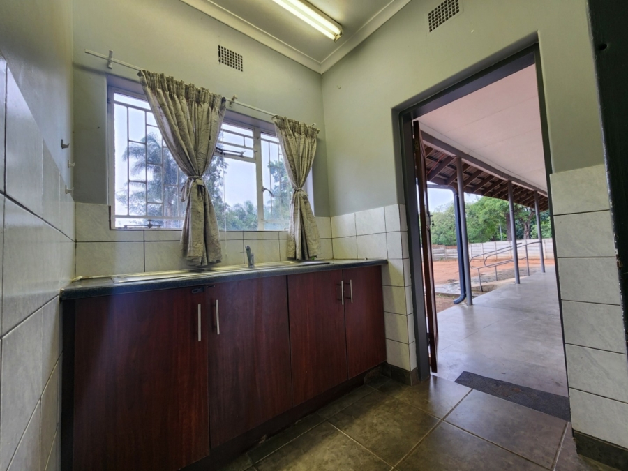 To Let 7 Bedroom Property for Rent in Hospitaalpark Limpopo