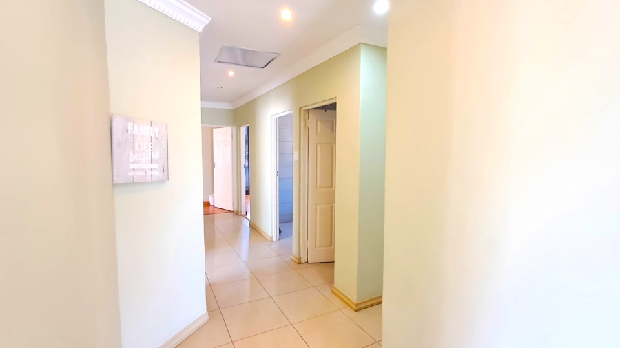 To Let 5 Bedroom Property for Rent in Bendor Limpopo