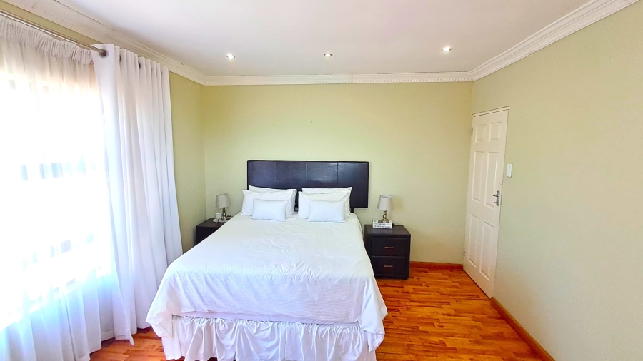 To Let 5 Bedroom Property for Rent in Bendor Limpopo