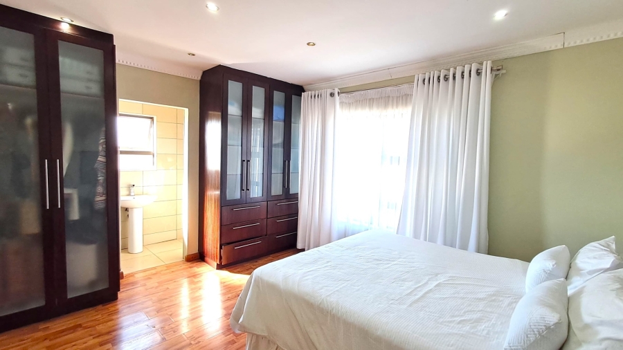 To Let 5 Bedroom Property for Rent in Bendor Limpopo