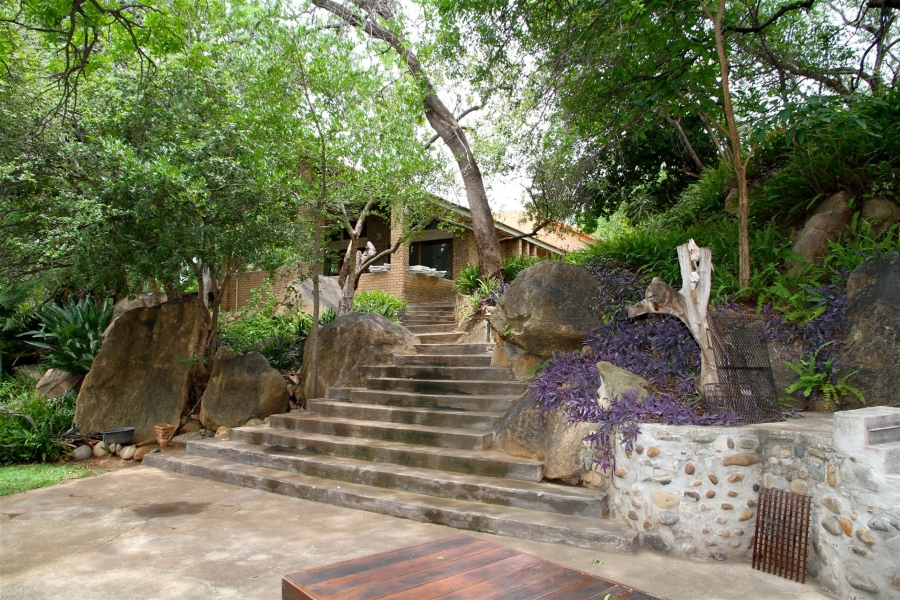 4 Bedroom Property for Sale in Ndlovumzi Limpopo