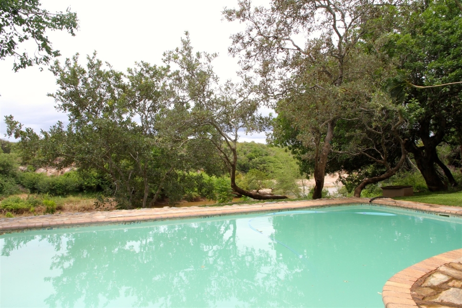 4 Bedroom Property for Sale in Ndlovumzi Limpopo