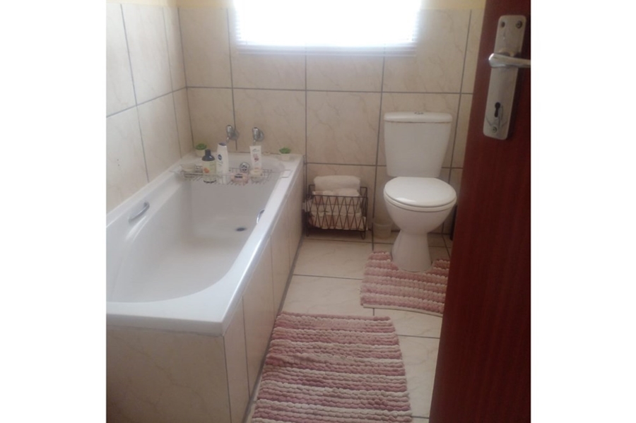 3 Bedroom Property for Sale in Rethabile Gardens Limpopo