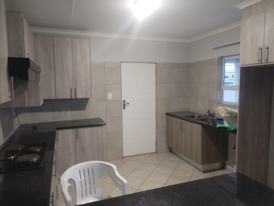 To Let 4 Bedroom Property for Rent in Southern Gateway Limpopo