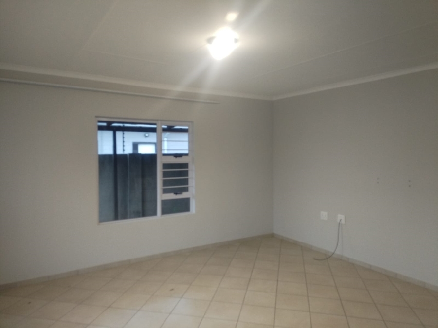 To Let 4 Bedroom Property for Rent in Southern Gateway Limpopo