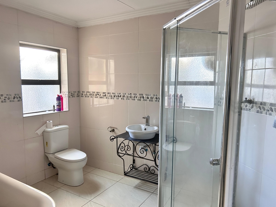 5 Bedroom Property for Sale in Louis Trichardt Limpopo