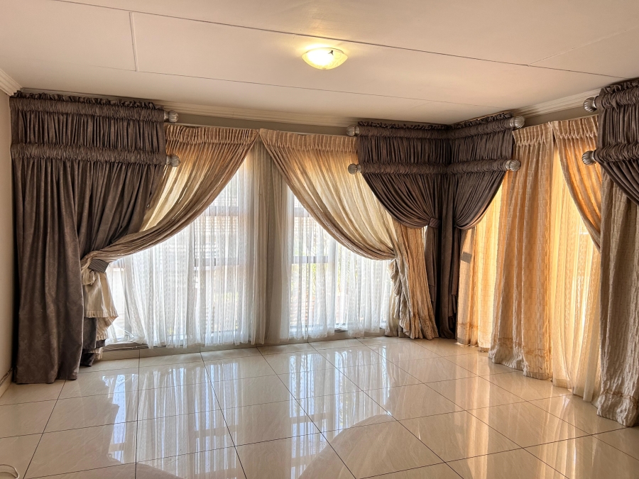 5 Bedroom Property for Sale in Louis Trichardt Limpopo