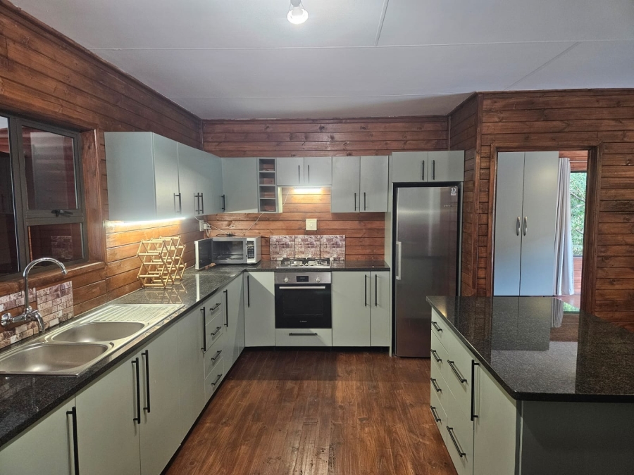 To Let 3 Bedroom Property for Rent in Kampersrus Limpopo